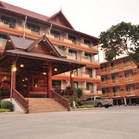 Baankhun Chiang Mai Hotel Екстериор снимка